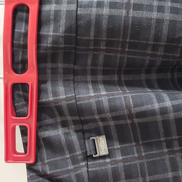 Nwt  Grey black with burgundy plaid skirt - Picture 2 of 4